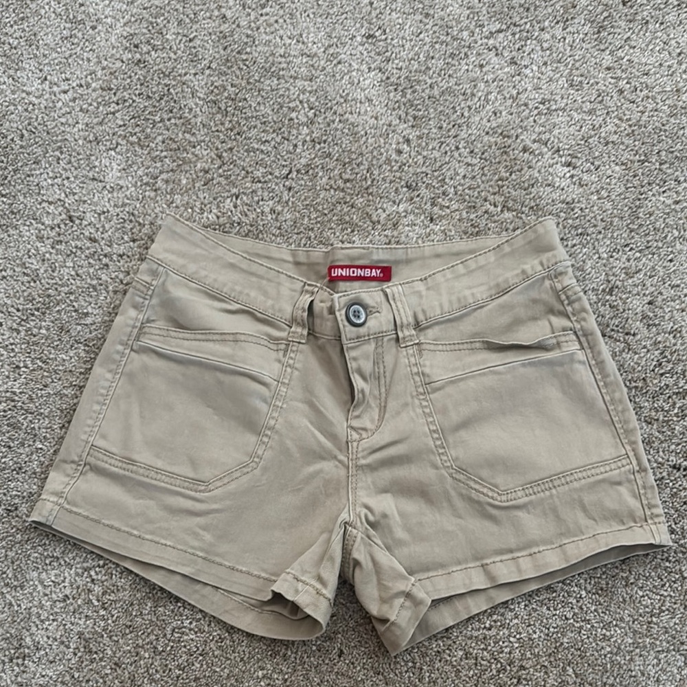 UNIONBAY Tan Cargo Shorts Casual Style